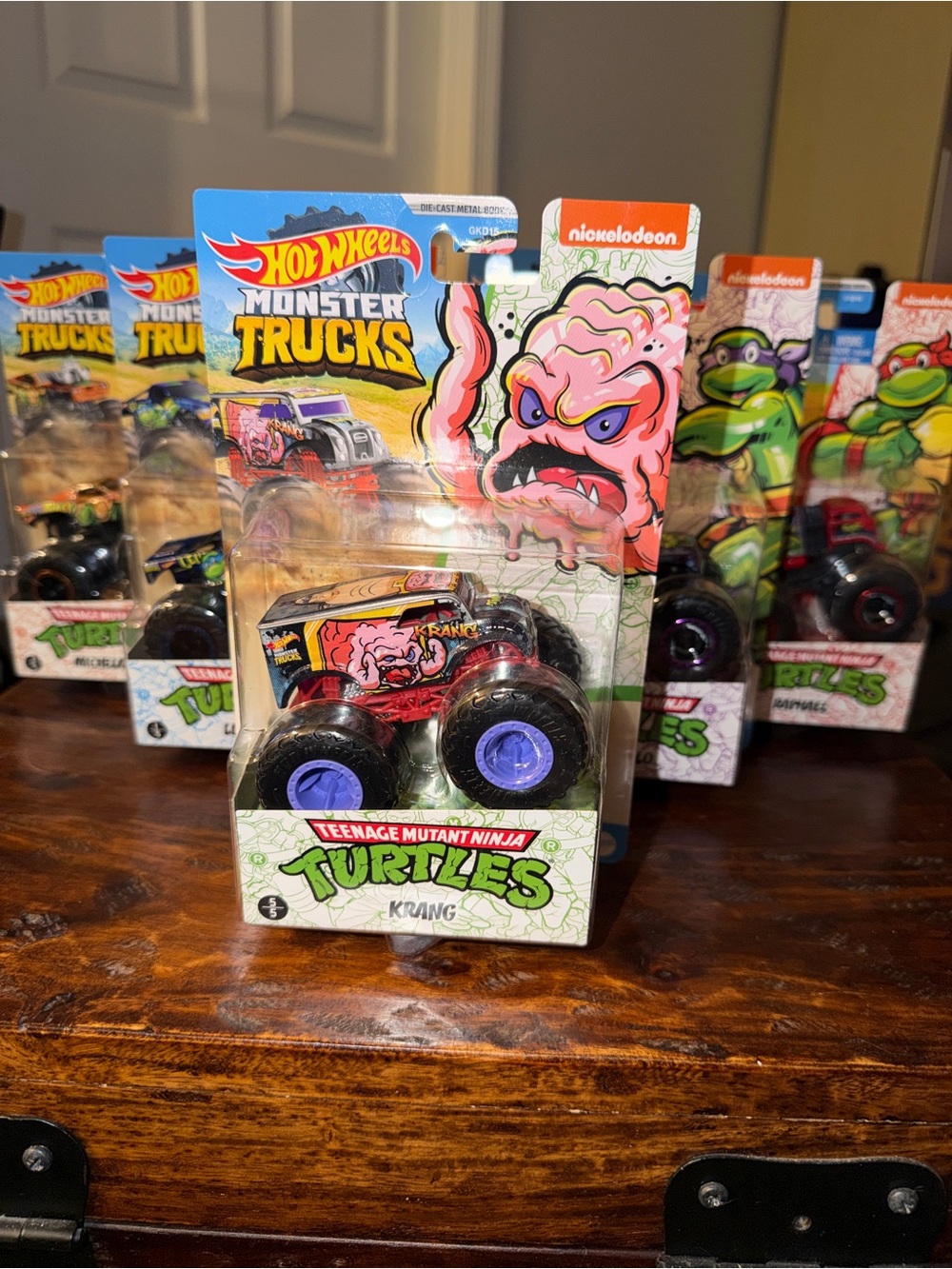 Hot Wheels Teenage Mutant Ninja Turtles TMNT Monster Trucks 5-Vehicle Set - NEW